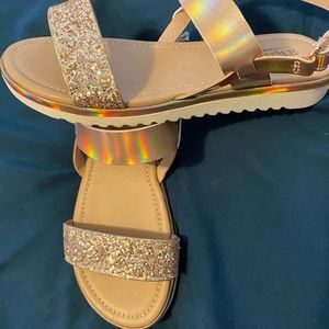 Seychelles Girls Gold Sandals size 2(Y)